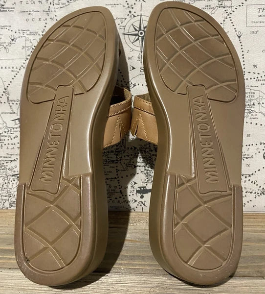 Minnetonka Brown Leather Sandals Size 6 Womens Comfort City Summer