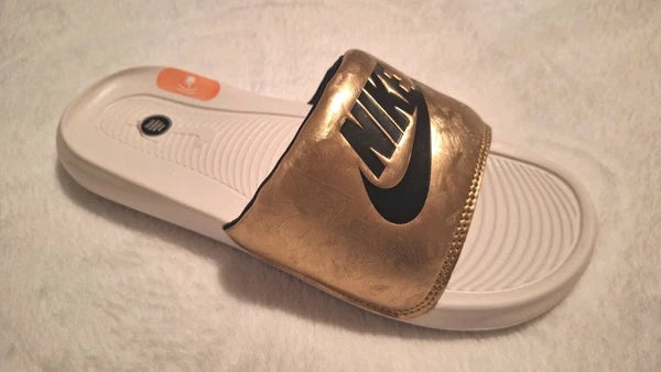 NIKE Logo Victory One Women's Slides Soft Comfort Sandals Metalic Gold Size 8