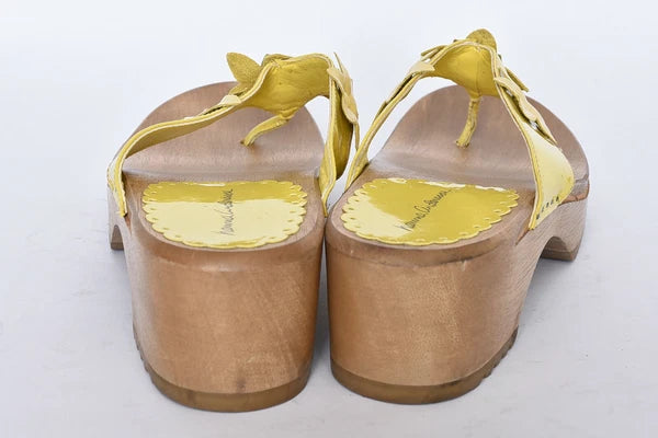 Hanna Andersson Womens Sz 39 Leather Yellow Flower Attache Wooden Heel Sandals