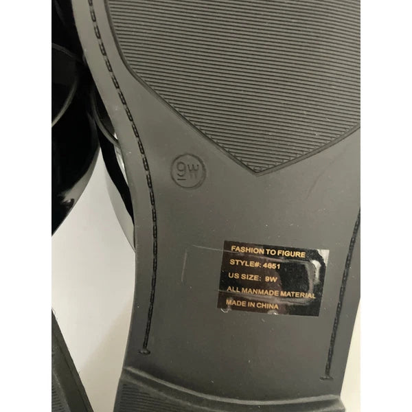 Fashion To Figure Women's Tiana Flat Sandal - 9 Wide Width New