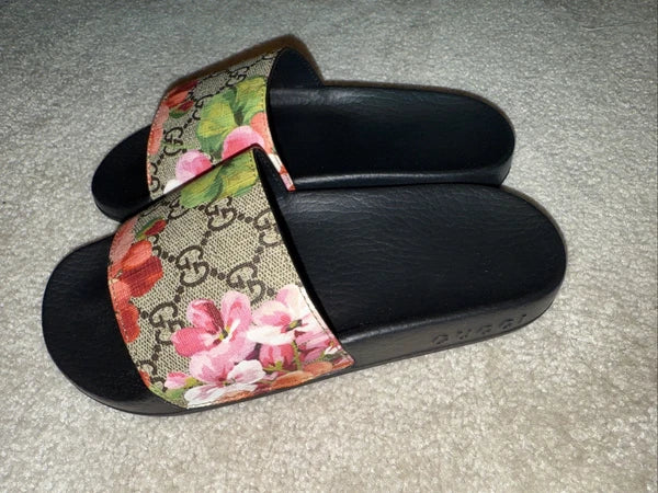 Gucci GG Bloom Supreme Floral Slides Sandals Womens EU 34 US 4- Authentic