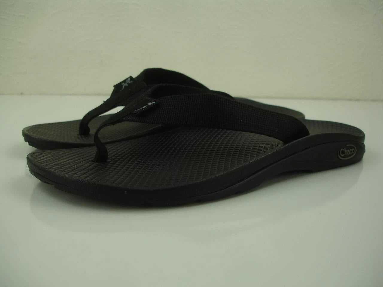 Women's sz 6 M Chaco Classic Flip Slip Slide Sandals Flat Solid Black Flat Thong