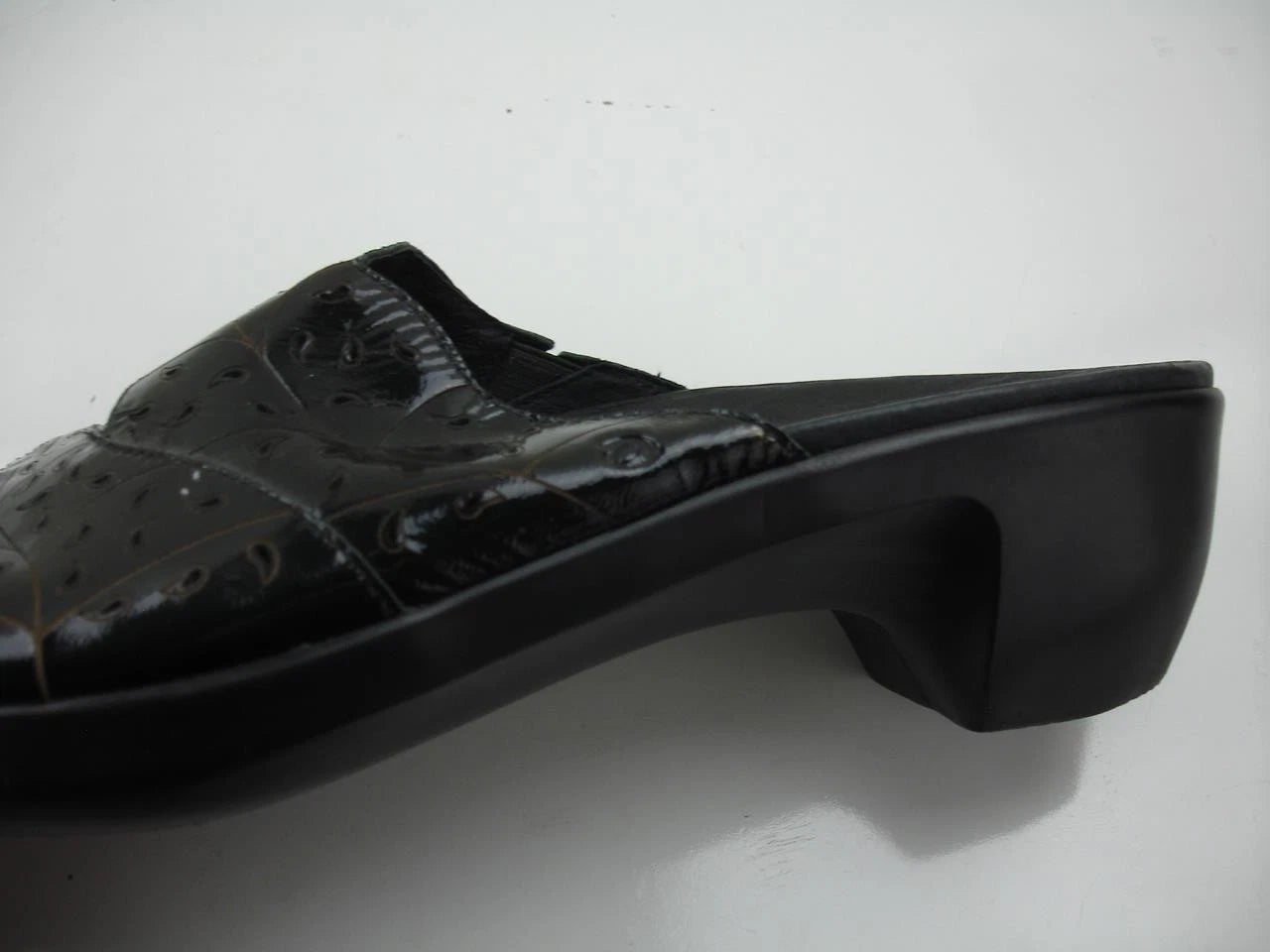 Women's 10 B M Aravon Petra Black Patent Leather Sandals Open Toe Slide Slip-On