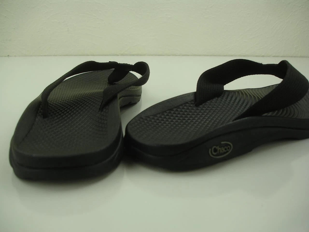 Women's sz 6 M Chaco Classic Flip Slip Slide Sandals Flat Solid Black Flat Thong