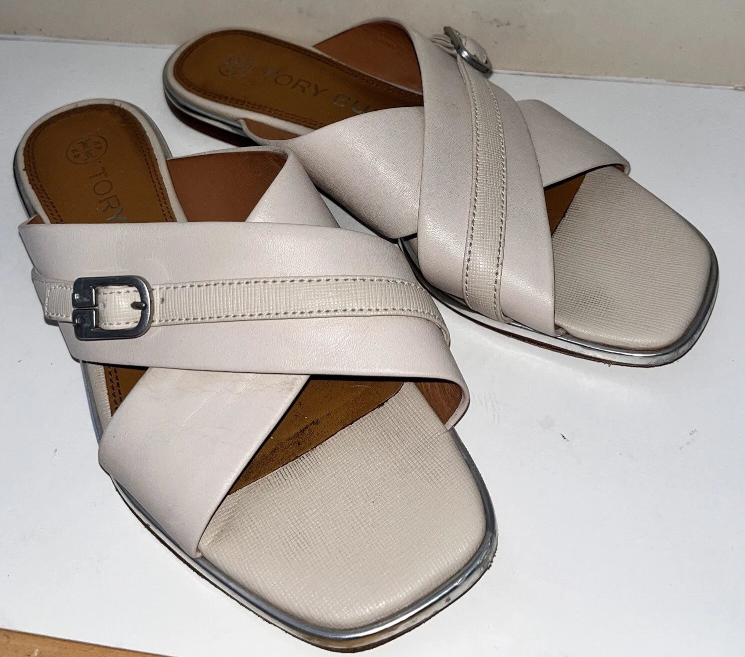 $248 Tory Burch DELANEY Crisscross Flat Slides Sandals Bone Silver Logo Size 6
