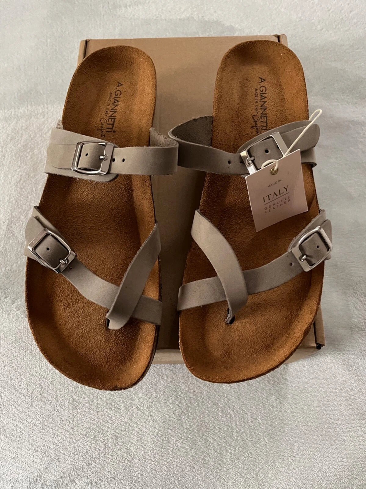 A. GIANNETTI Comfort style Toe Loop Sandals Size 9 Made in Italy color Clay NEW
