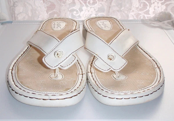 Women Sandels Worn White Size 10 Gently Broken In Used Flip Flop Style Cushioned