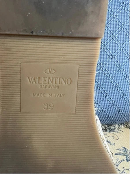 Women's Valentino Garavani Rockstud White Gold Espadrille Slides US 8.5