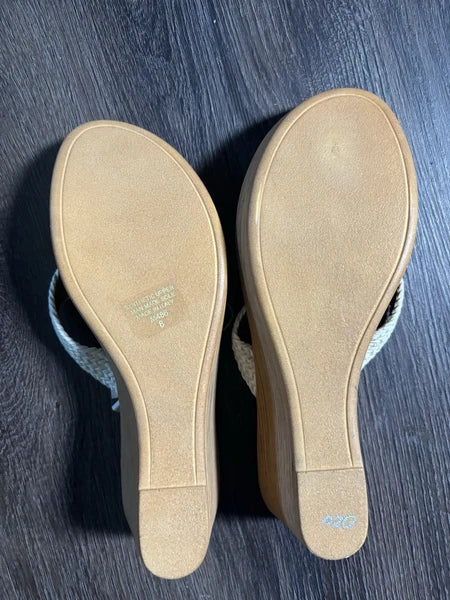 Women’s Italian Mila Paoli Fashion Flip Flops Size 8