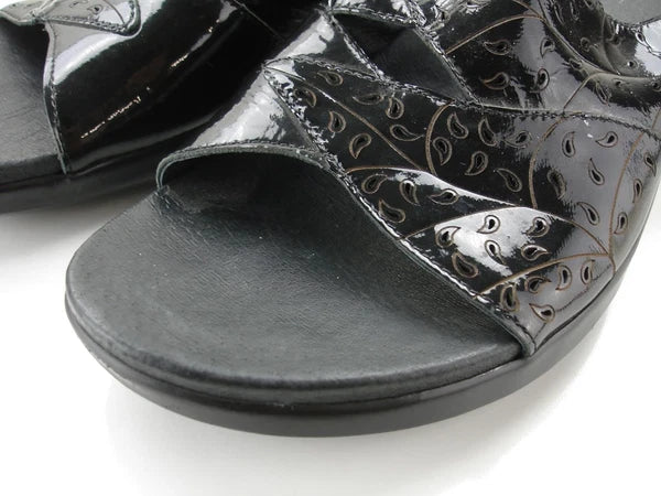 Women's 10 B M Aravon Petra Black Patent Leather Sandals Open Toe Slide Slip-On