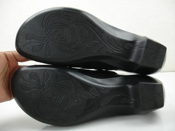 Women's 10 B M Aravon Petra Black Patent Leather Sandals Open Toe Slide Slip-On