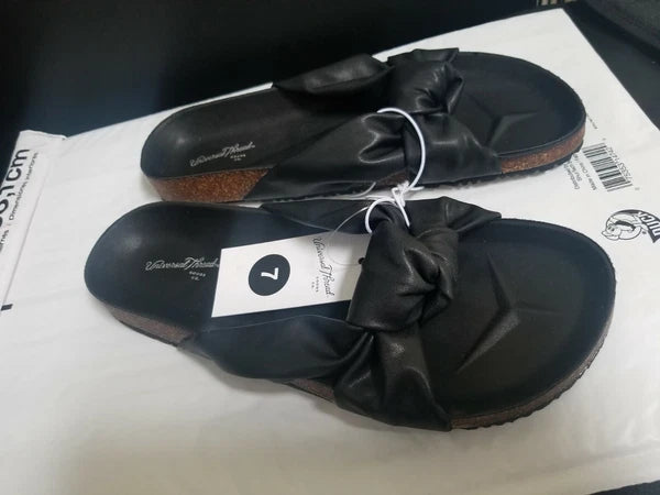 Women Sandals Size 7, NWT, black, flip flop style